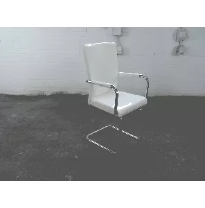 Vergaderstoel | Tweedehands | Verchroomd sledeframe | Wit PU leder | VS337