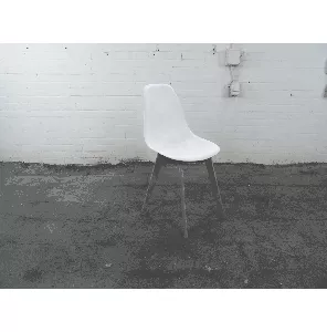 Kantinestoel | Jong gebruikt | Witte kuip | Houten onderstel |  KS152