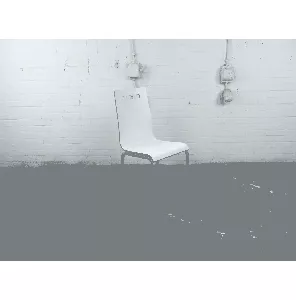 VDS | Kantinestoel | Gebruikt | Witte multiplex zitting | Stapelbaar | Zilvergrijs frame | KS276