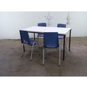 Kembo | Kantinetafel | Tweedehands | Helder hout blad | Zwart frame | KT267