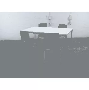 Kembo | Kantinetafel | Tweedehands | Helder hout blad | Zwart frame | KT267