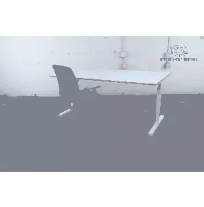 Eromes | Bureau | Tweedehands | Licht eiken blad | Wit frame | 180x90 cm | BT446