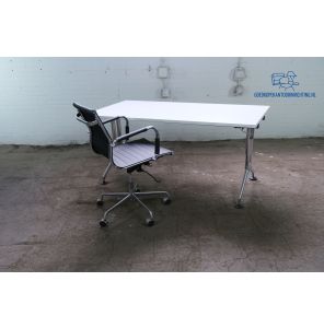 Vitra | Bureau | Tweedehands | Wit blad | Aluminium frame | BT448