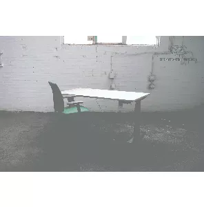 Bureau | Tweedehands | Elektrisch verstelbaar | Helder hout blad | Zwart frame | 160x80 cm | BT99