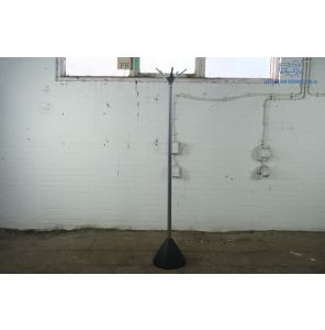 Kapstok | Tweedehands | Staand | Zilvergrijs | Zwarte voet | SK21