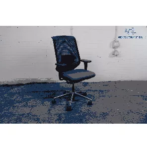 Vitra | Bureaustoel | Gebruikt | Grijs gestoffeerd | Mesh rug | Gepolijst onderstel | Verstelbaar lumbaalsteun | BS350