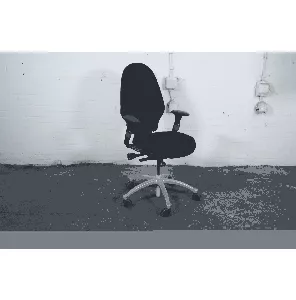 RH Extend 220 | Bureaustoel | Tweedehands | Zwart gestofferd | Zilvergrijs frame | BS369