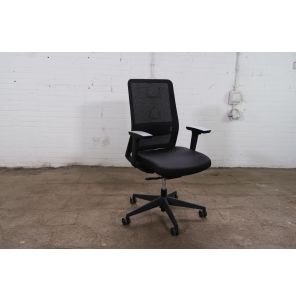 Bureaustoel | Tweedehands | Zwart | Meshrug | 4D armleuningen | BS50