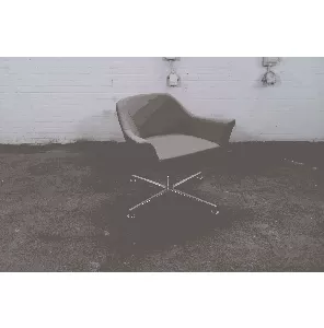 Draaifauteuil | Tweedehands | Rood gestoffeerd | Chromen frame | OS272