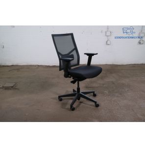 Bureaustoel | Jong gebruikt | NPR1813 | Zwart met mesh rug | BS185