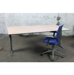 Vergaderstafel | Tweedehands | Verstelbaar | Peren blad | VT16