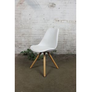 Kantinestoel | Gebruikt | Witte kuip | Houten onderstel | KS202