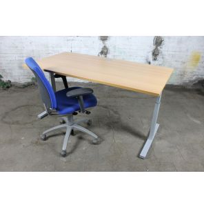 Bureau | Tweedehands | Beuken blad | Lichtgrijs frame | Handmatig verstelbaar | BT215