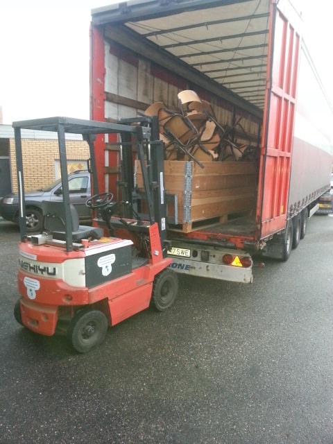 Donatie weeshuis Roemenië - Goedkope Kantoorinrichting